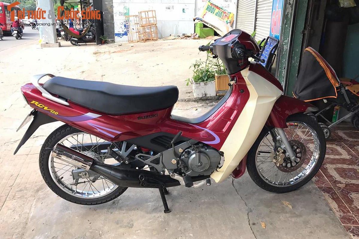 Suzuki RGV 120 doi cu dat ngang 